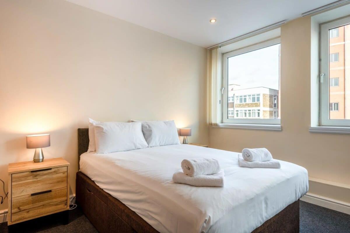 Modern & Bright Budget Studio In Central Doncaster