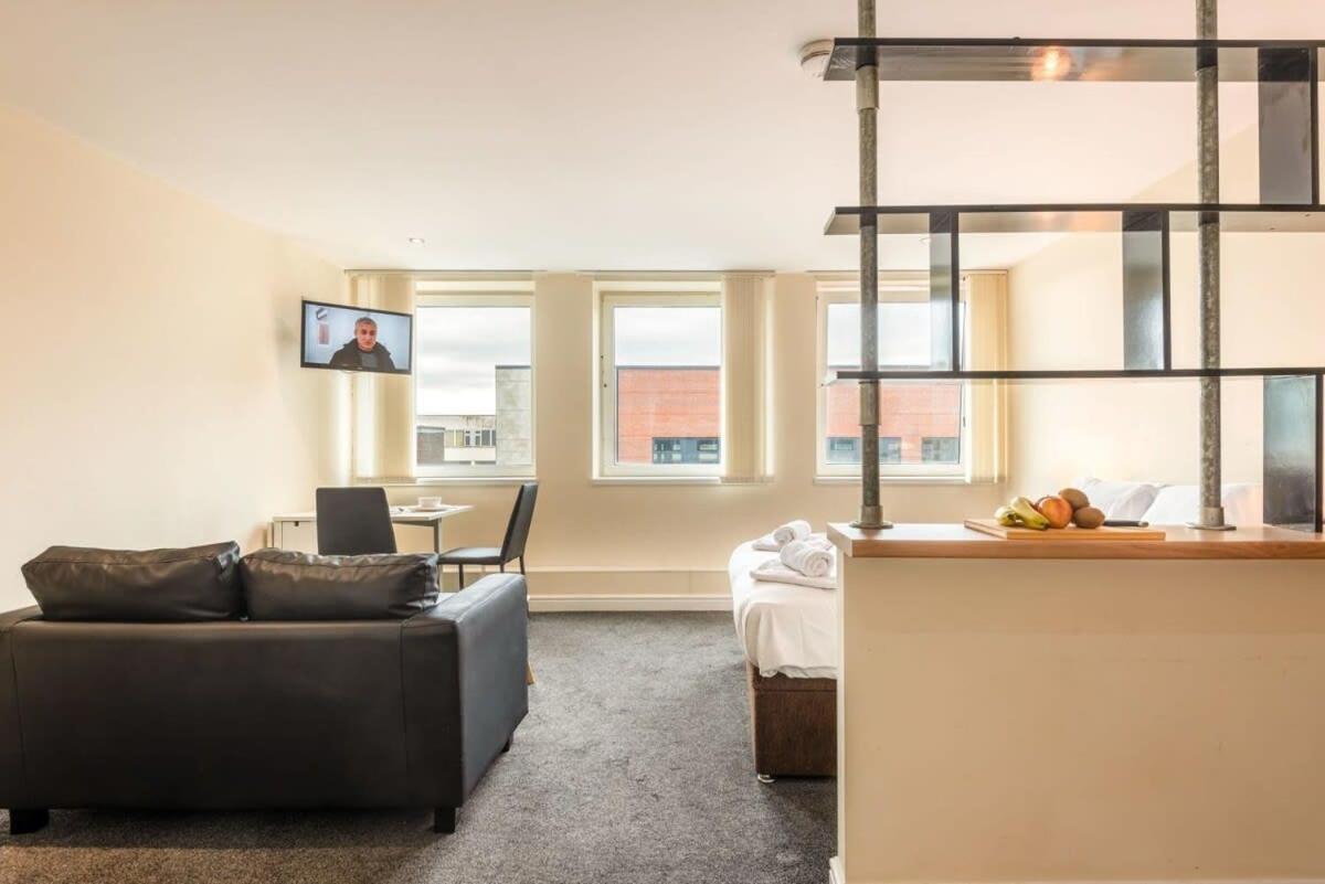 Apartment Modern & Bright Budget Studio In Central Doncaster