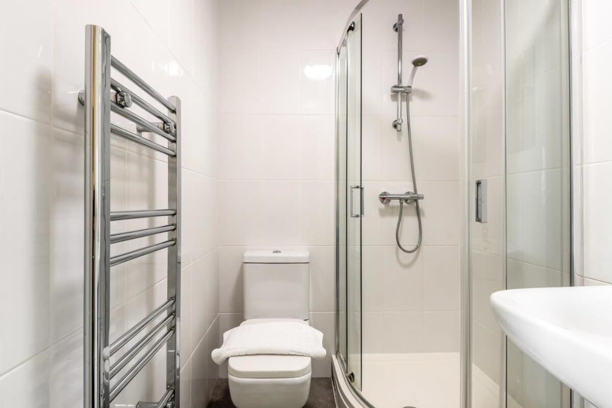 Apartment Modern & Bright Budget Studio In Central *