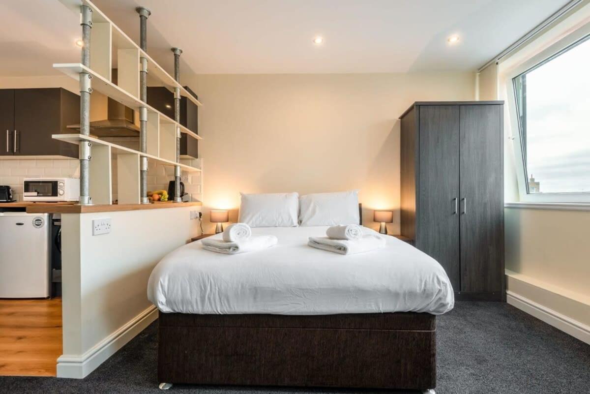 Apartment Modern & Bright Budget Studio In Central Doncaster